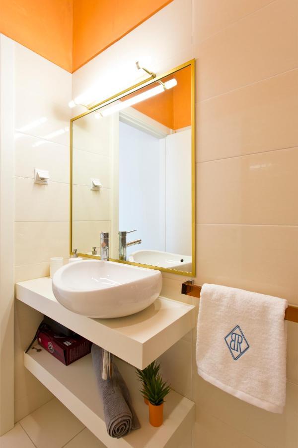 Boutique Rentals- Urban Garden Balcony&garden Apartment